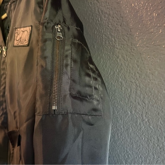 Beautiful Giant Bomber Jacket Black Mens Sz S Goth Punk Grunge - Picture 4 of 6